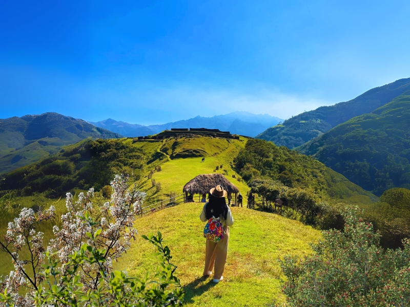 VILCABAMBA TREK NACH MACHU PICCHU + CHOQUEQUIRAO 8 TAGE